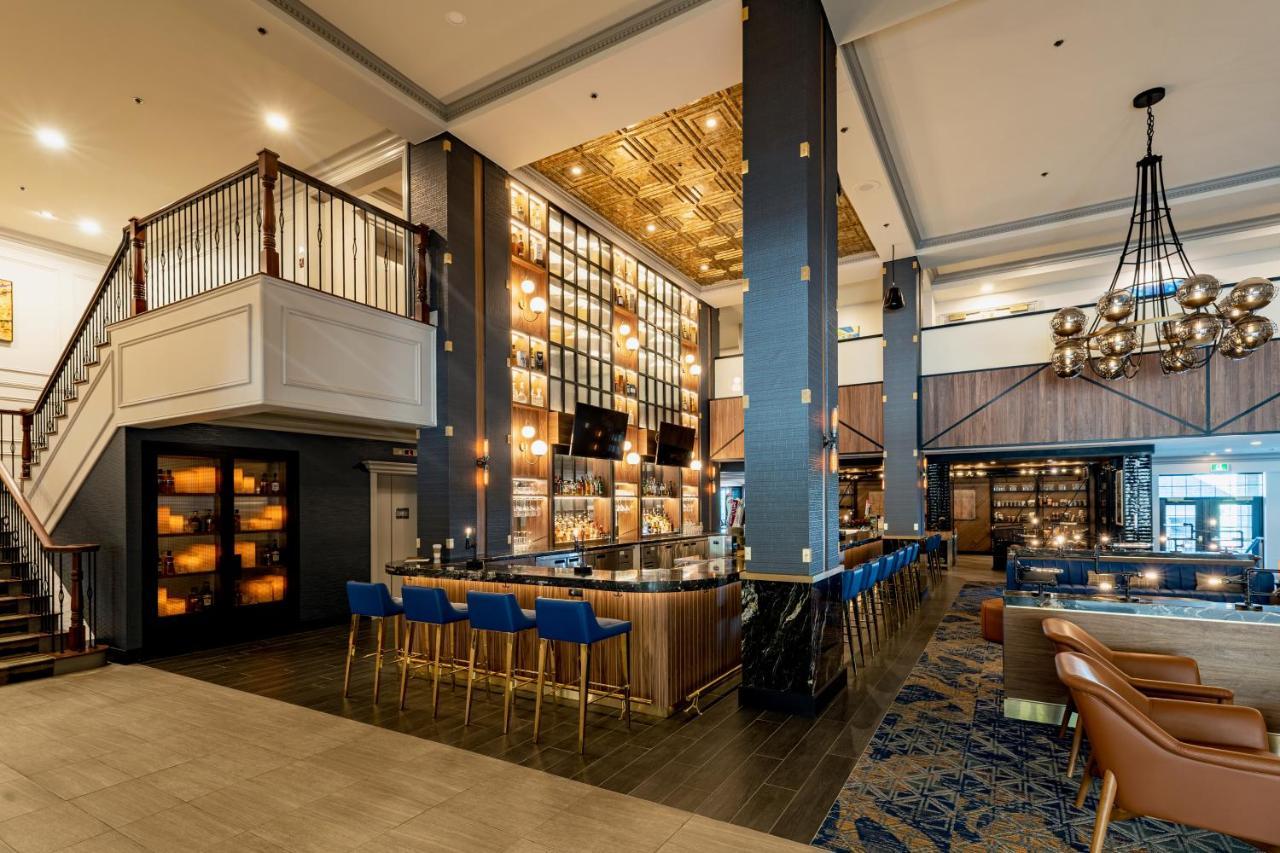 Delta Hotels By Marriott Фредериктон Экстерьер фото