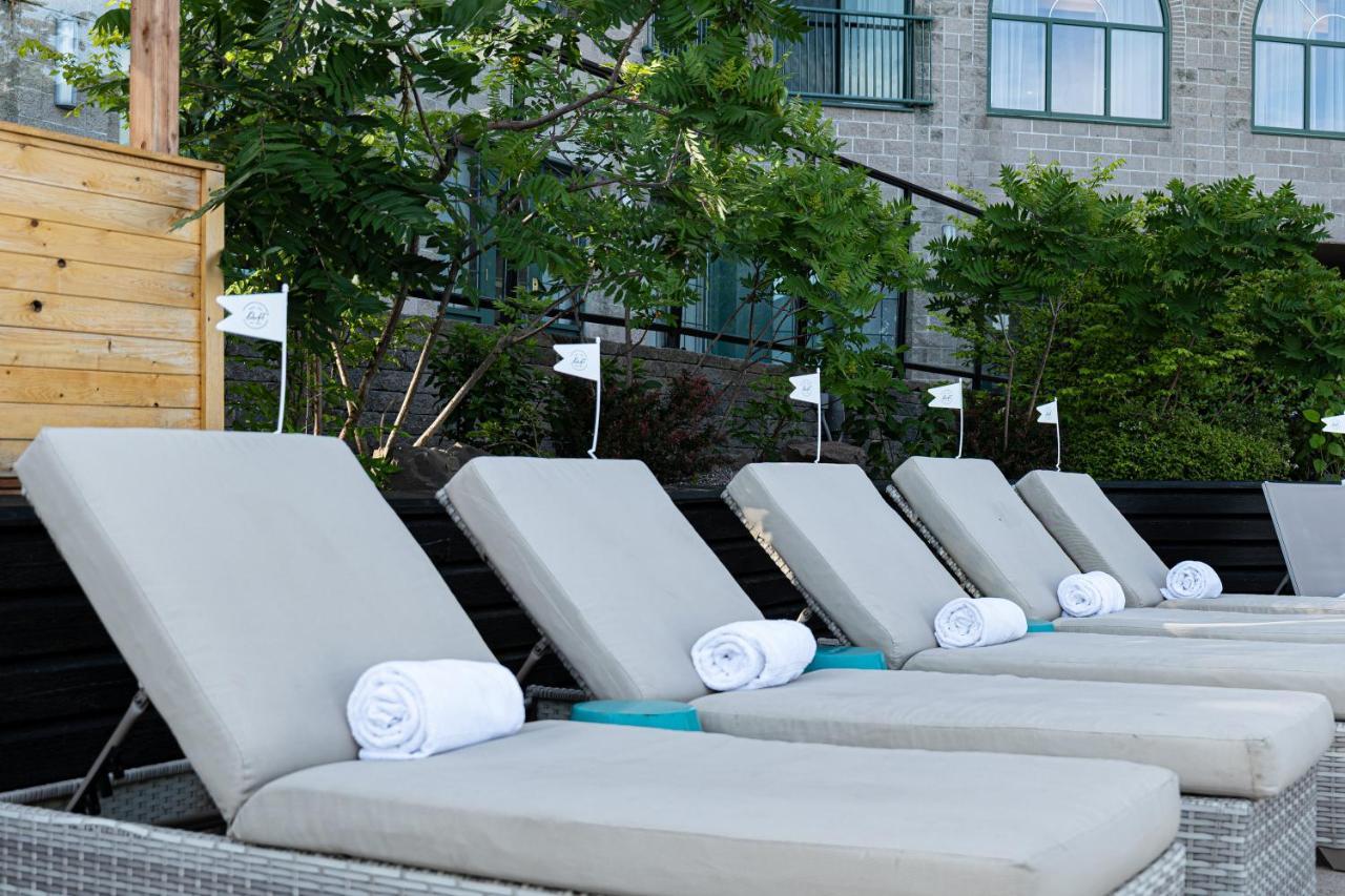 Delta Hotels By Marriott Фредериктон Экстерьер фото
