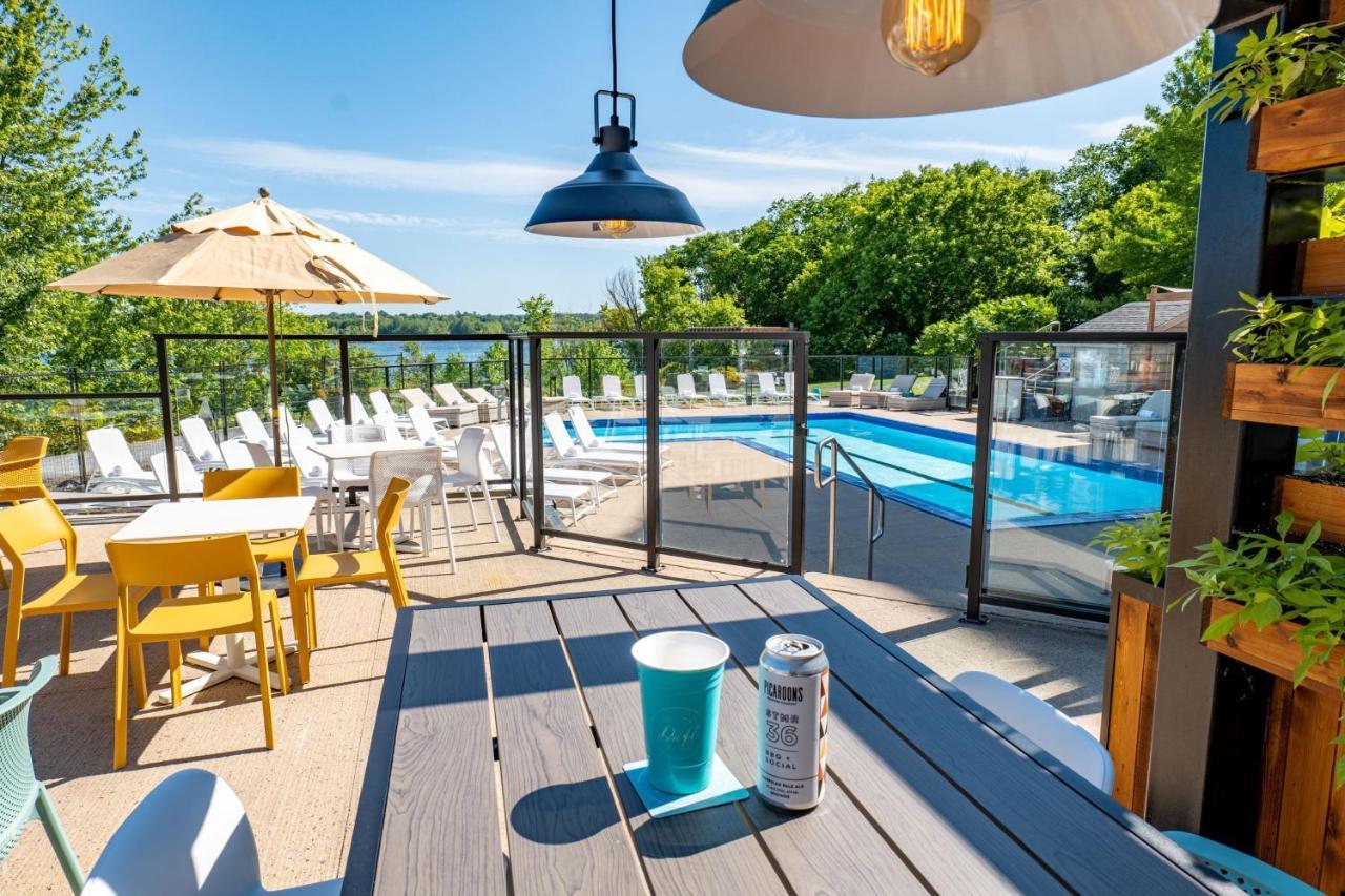Delta Hotels By Marriott Фредериктон Экстерьер фото