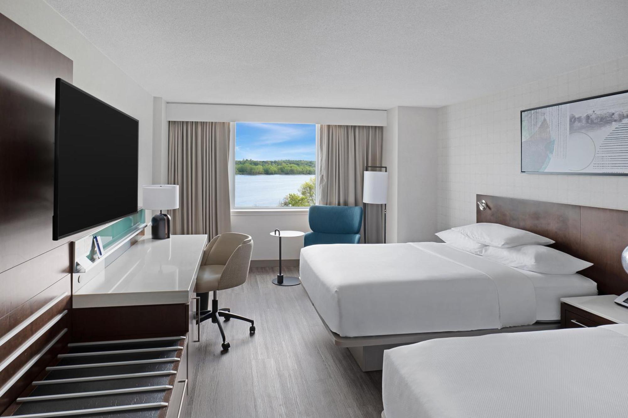 Delta Hotels By Marriott Фредериктон Экстерьер фото