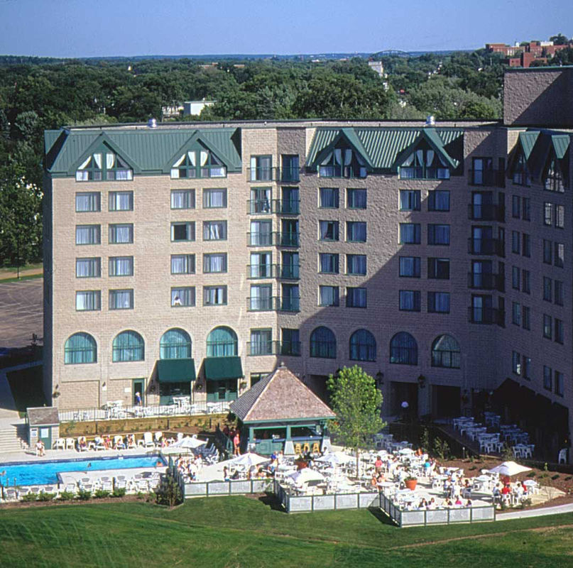 Delta Hotels By Marriott Фредериктон Экстерьер фото